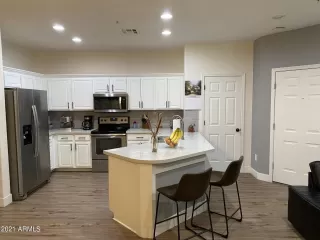 Photo #5: 6312299 Listing