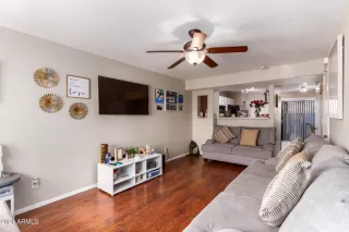 Photo #6: 6312847 Listing