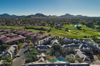 Photo #6: 6313000 Listing