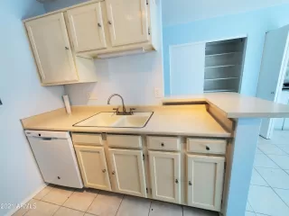 Photo #5: 6313283 Listing 
