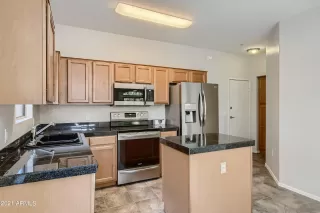 Photo #5: 6313375 Listing