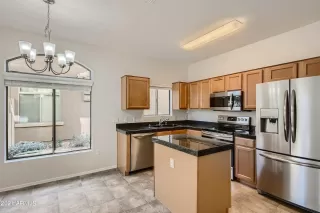 Photo #6: 6313375 Listing