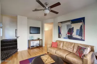 Photo #6: 6313466 Listing