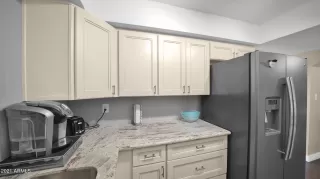 Photo #2: 6313479 Listing