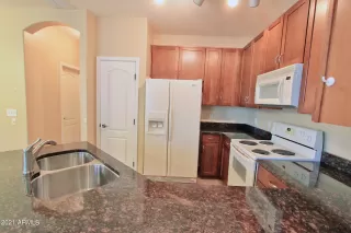 Photo #5: 6313558 Listing