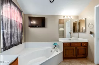 Photo #5: 6313640 Listing 