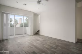 Photo #5: 6313702 Listing