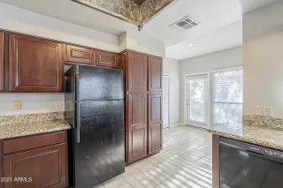 Photo #3: 6313917 Listing