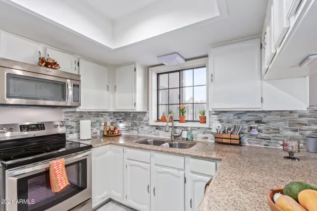 MLS: 6313996 Condo For Sale