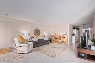 Photo #6: 6313996 Listing