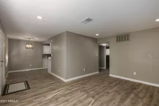 Photo #3: 6314000 Listing