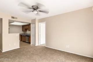 Photo #6: 6314035 Listing