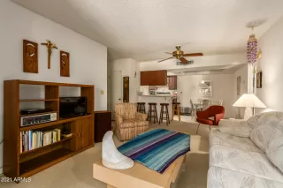 Photo #5: 6314039 Listing