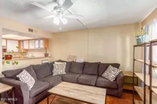 Photo #4: 6314250 Listing