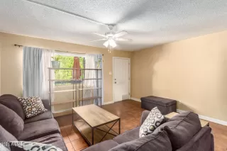 Photo #6: 6314250 Listing