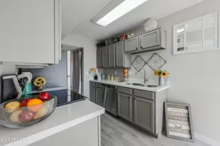 Photo #2: 6314460 Listing