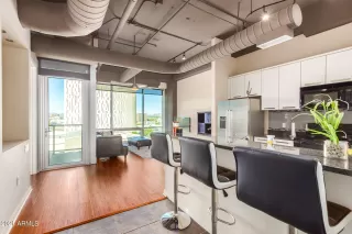 Photo #3: 6314526 Listing 