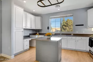 Photo #4: 6314635 Listing