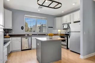 Photo #5: 6314635 Listing