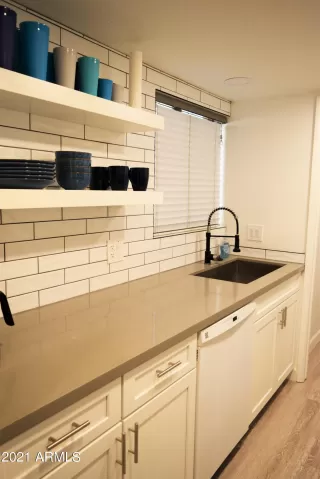 Photo #2: 6314921 Listing 