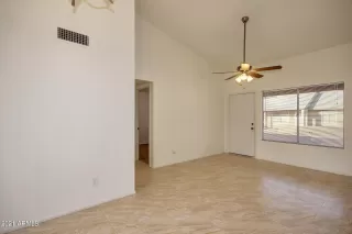 Photo #3: 6315253 Listing 