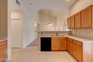 Photo #3: 6315408 Listing