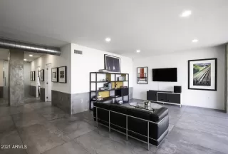 Photo #5: 6315461 Listing