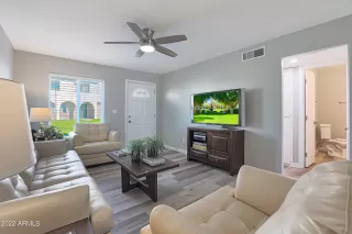 Photo #5: 6315484 Listing