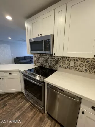 Photo #3: 6315558 Listing