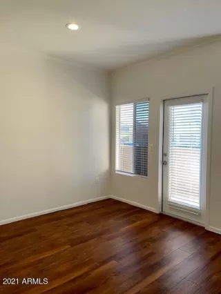 Photo #6: 6315666 Listing