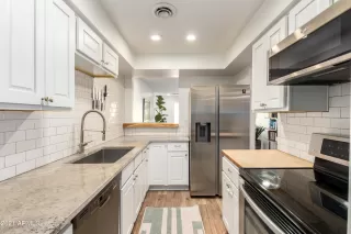 Photo #3: 6315833 Listing 