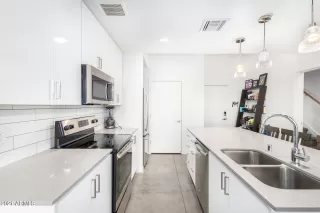 Photo #6: 6315842 Listing 