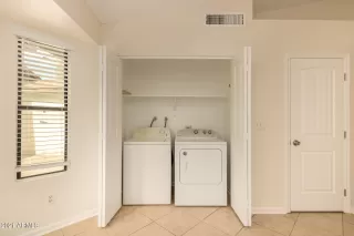 Photo #5: 6315898 Listing