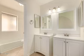 Photo #6: 6315898 Listing