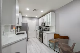 Photo #2: 6316087 Listing