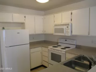 Photo #2: 6316096 Listing 