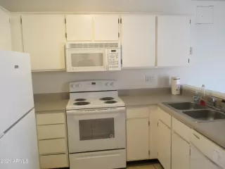 Photo #3: 6316096 Listing 