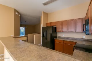 Photo #5: 6316377 Listing