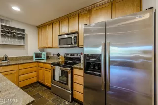 Photo #6: 6316379 Listing