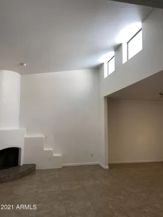 Photo #5: 6316380 Listing