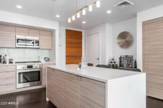 Photo #5: 6316639 Listing