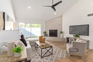 Photo #3: 6316905 Listing