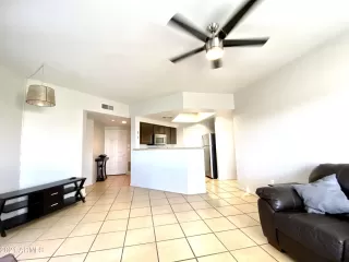 Photo #5: 6316938 Listing