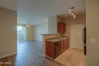 Photo #5: 6317130 Listing