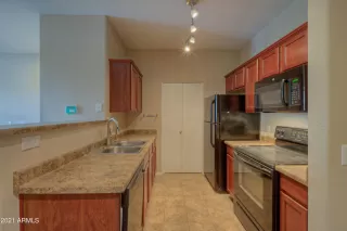 Photo #6: 6317130 Listing