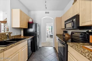 Photo #6: 6317181 Listing 