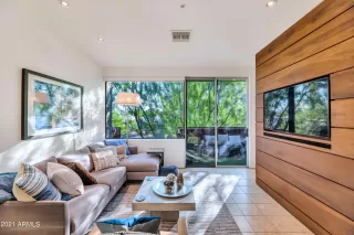 Photo #2: 6317189 Listing