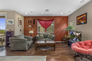 Photo #1: 6317192 Listing