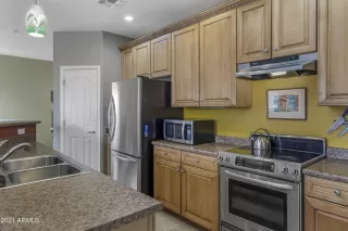 Photo #5: 6317192 Listing