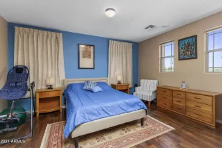 Photo #6: 6317192 Listing